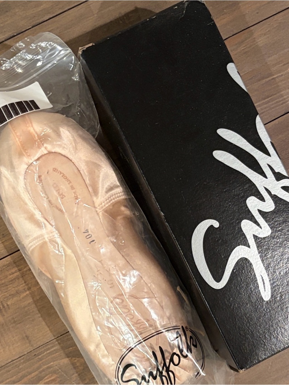 🩰 Suffolk Solo Pointe Shoes BNIB